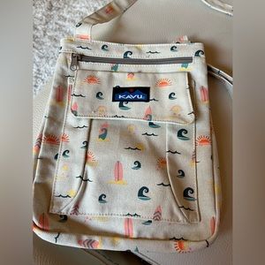 Kavu cross body bag